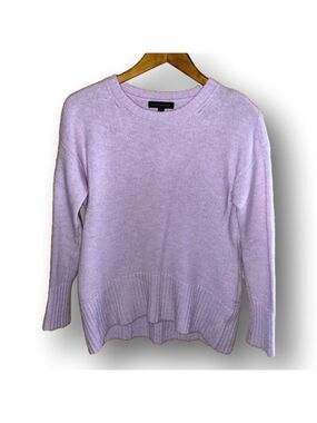 Banana Republic wool blend high low sweater. Crew neck. Curved hem.